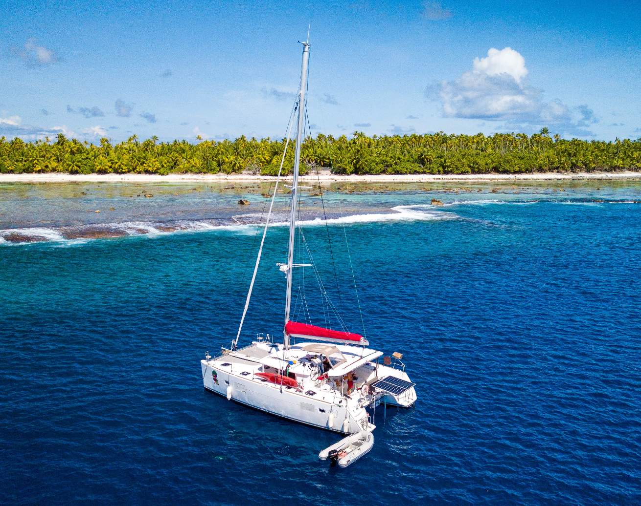 https://tahititourisme.ch/wp-content/uploads/2021/12/Poe-charter-location-de-catamaran-Tahiti-et-excursion-journee-Tetiaroa-Maxi-catamaran-compressed.jpg